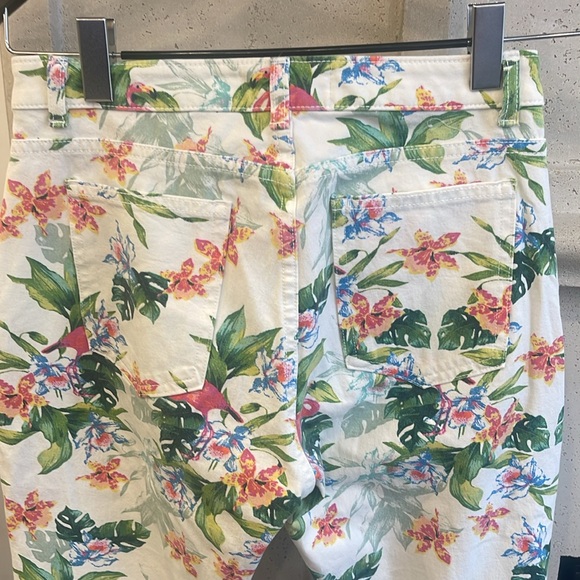 American Apparel Floral print skinny jeans. Stretchy. Size 29. Never worn. - Picture 5 of 6